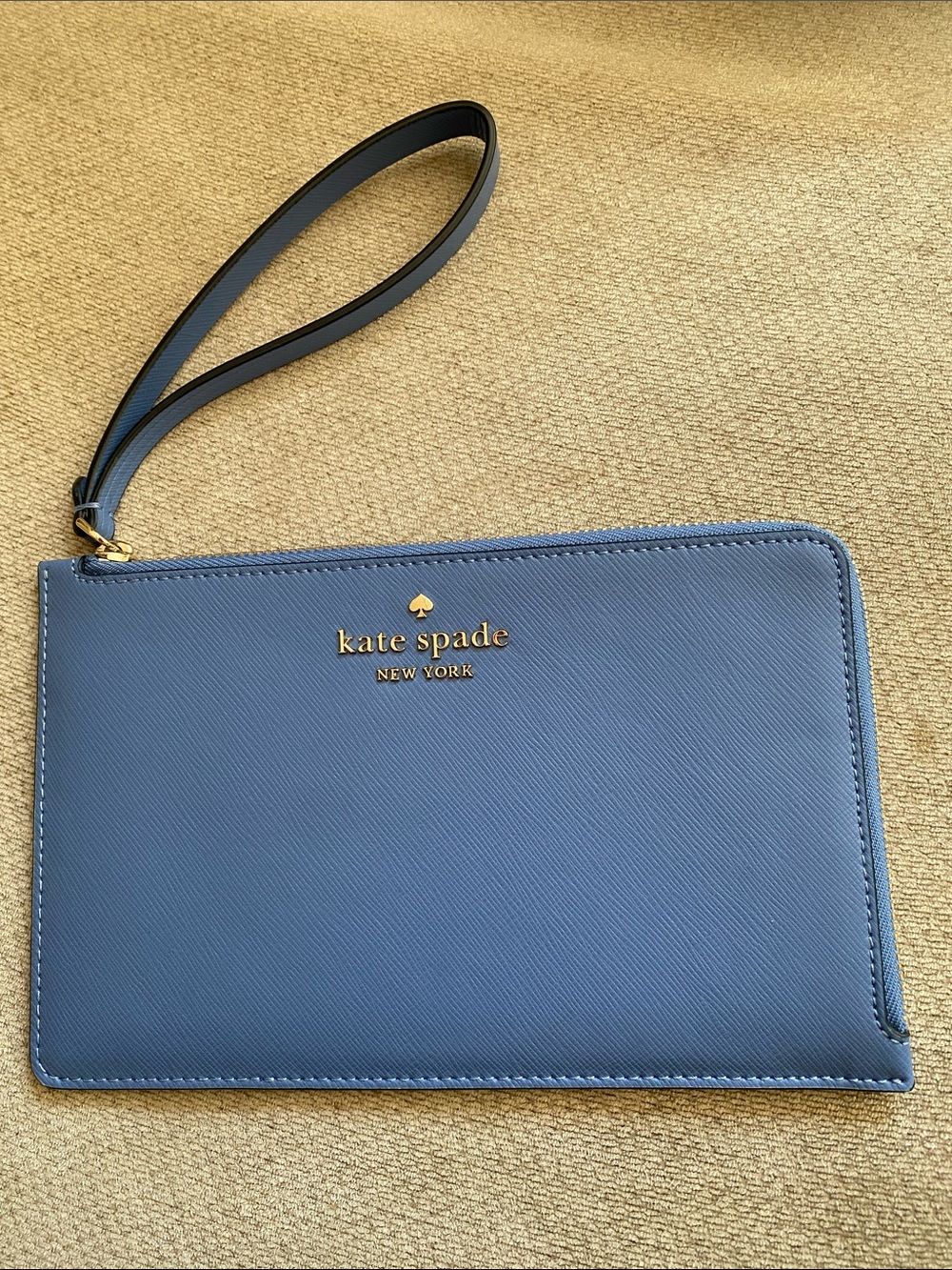 kate spade blue Saffiano Leather Wristlet (NWOT)